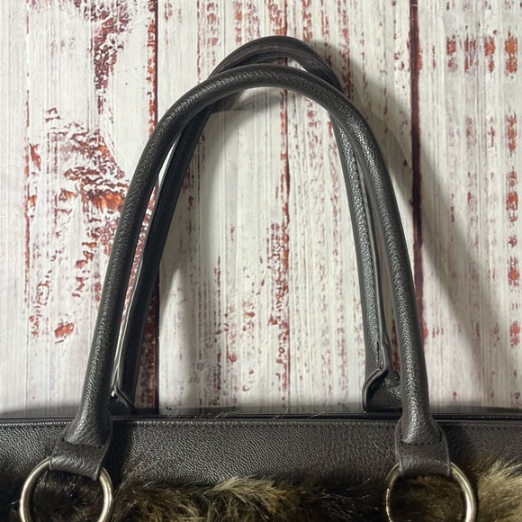 Donna Saylers Fabulous Furs weekender size large - Picture 3 of 5